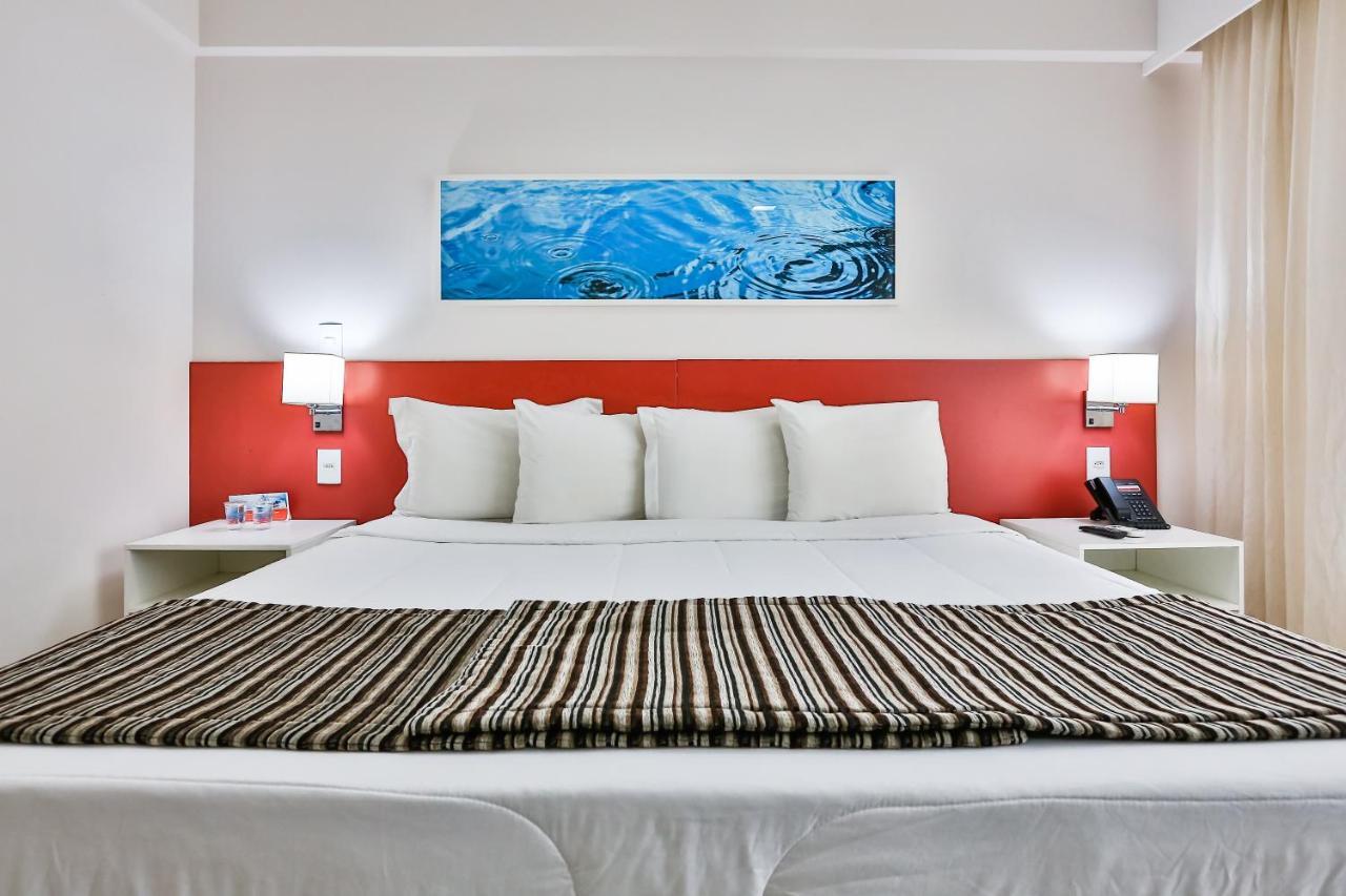 รามาดา โฮเต็ล แอนด์ สวีท กัมโปส โดส โกยตากาเซส Hotel กัมโปส โดส กอยตากาเซส ภายนอก รูปภาพ