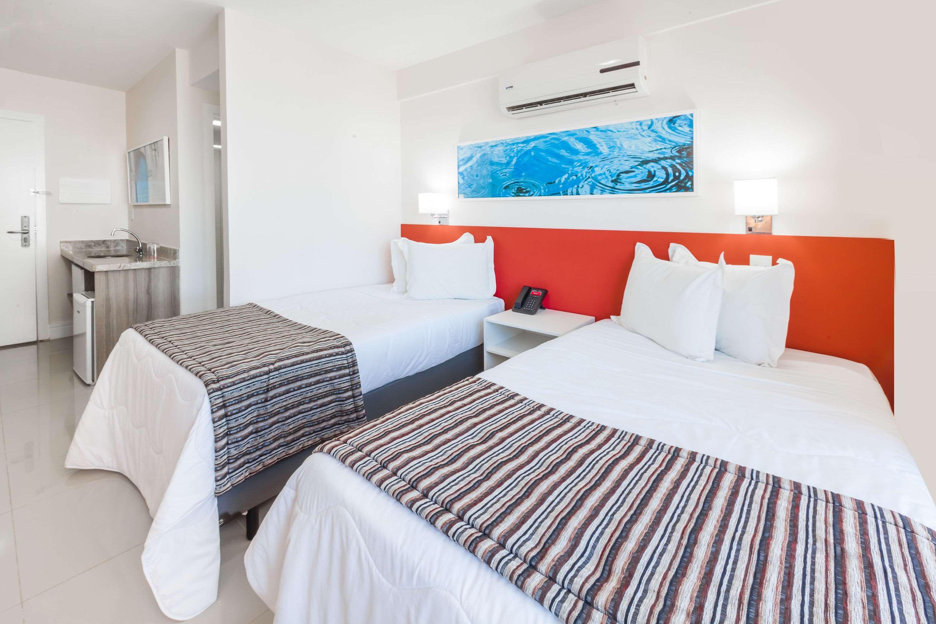 รามาดา โฮเต็ล แอนด์ สวีท กัมโปส โดส โกยตากาเซส Hotel กัมโปส โดส กอยตากาเซส ภายนอก รูปภาพ