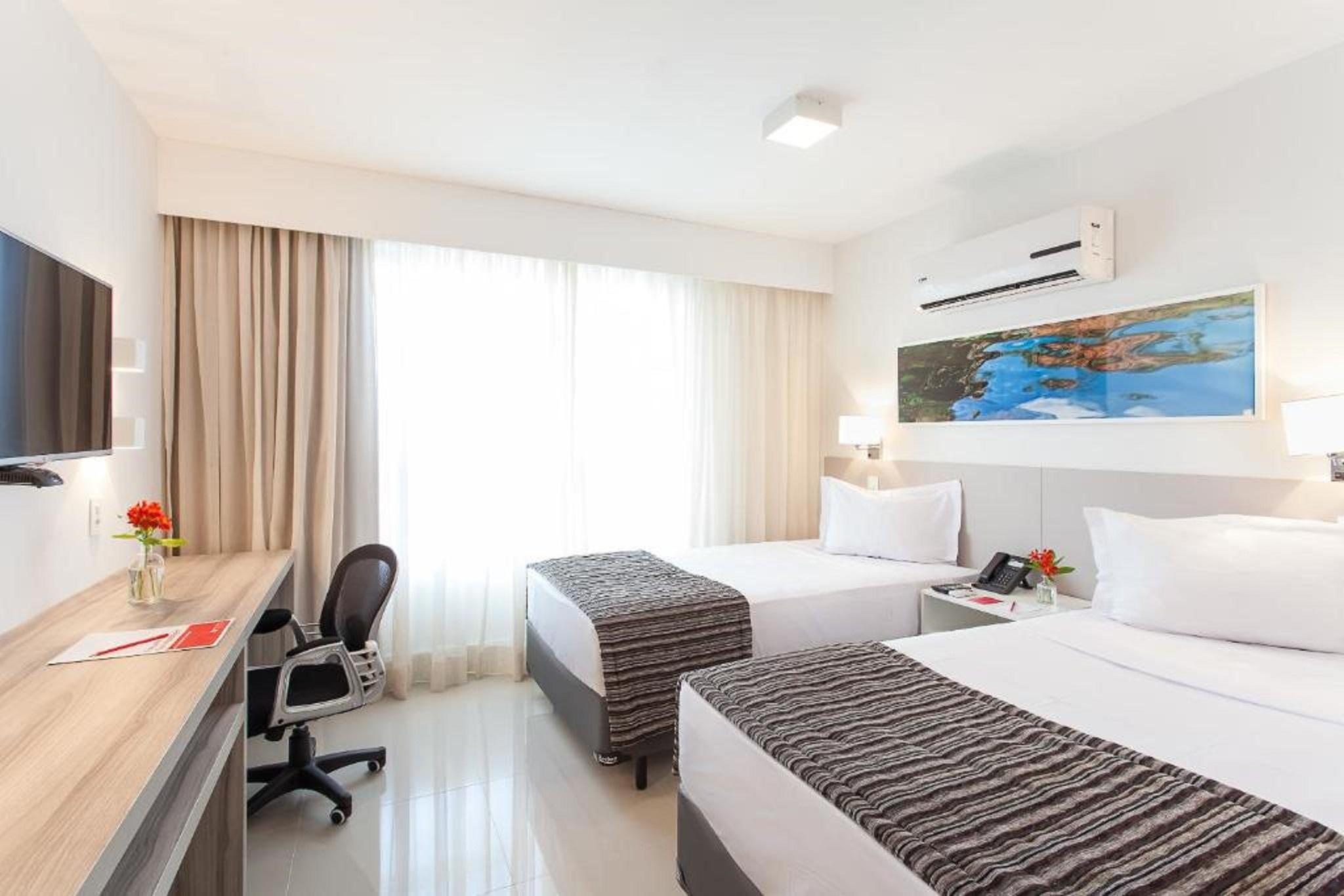 รามาดา โฮเต็ล แอนด์ สวีท กัมโปส โดส โกยตากาเซส Hotel กัมโปส โดส กอยตากาเซส ภายนอก รูปภาพ