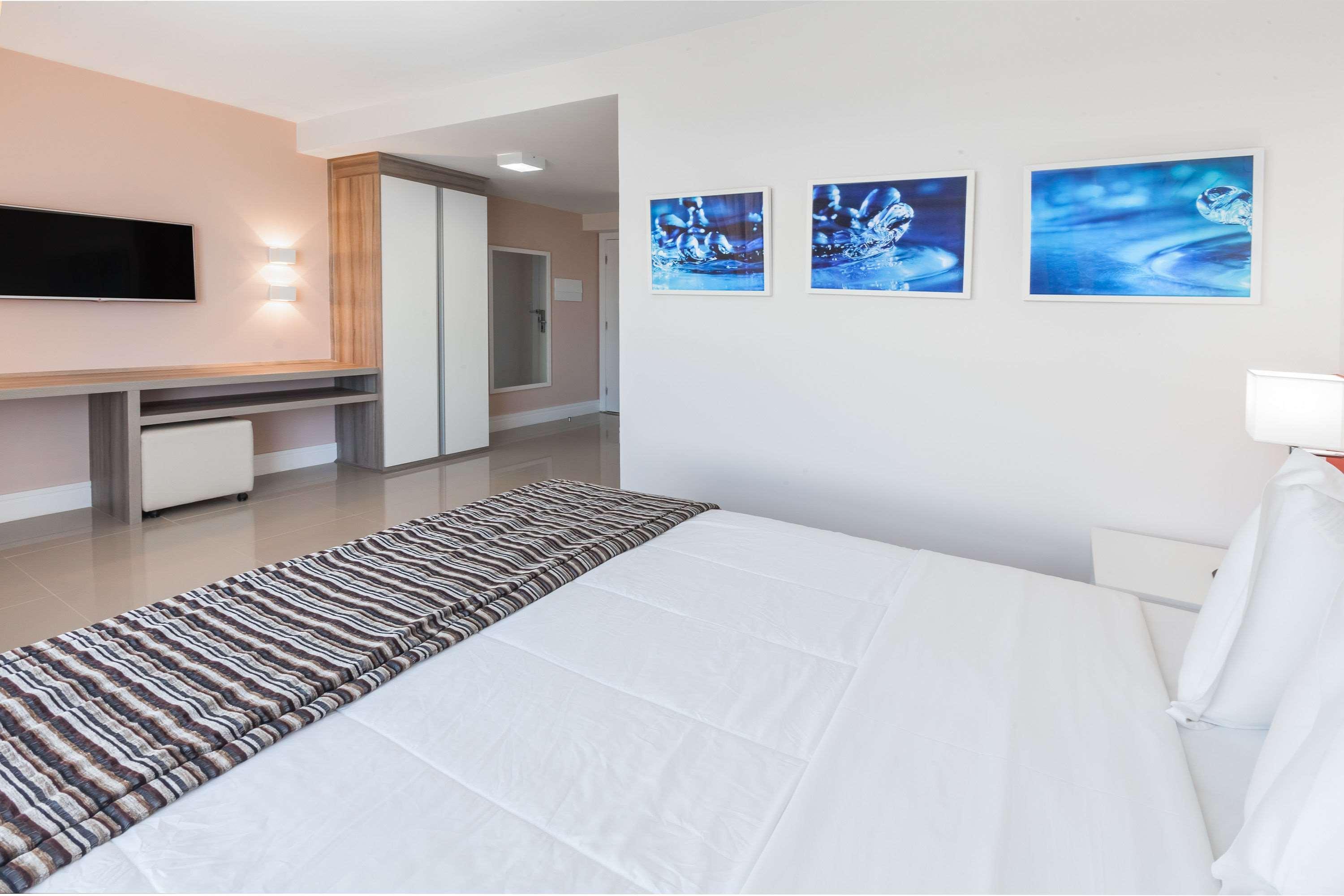 รามาดา โฮเต็ล แอนด์ สวีท กัมโปส โดส โกยตากาเซส Hotel กัมโปส โดส กอยตากาเซส ภายนอก รูปภาพ