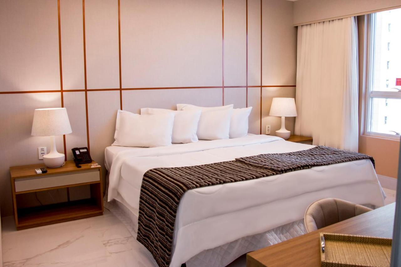 รามาดา โฮเต็ล แอนด์ สวีท กัมโปส โดส โกยตากาเซส Hotel กัมโปส โดส กอยตากาเซส ภายนอก รูปภาพ