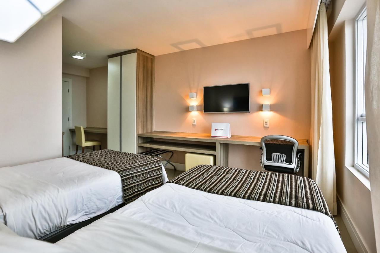 รามาดา โฮเต็ล แอนด์ สวีท กัมโปส โดส โกยตากาเซส Hotel กัมโปส โดส กอยตากาเซส ภายนอก รูปภาพ