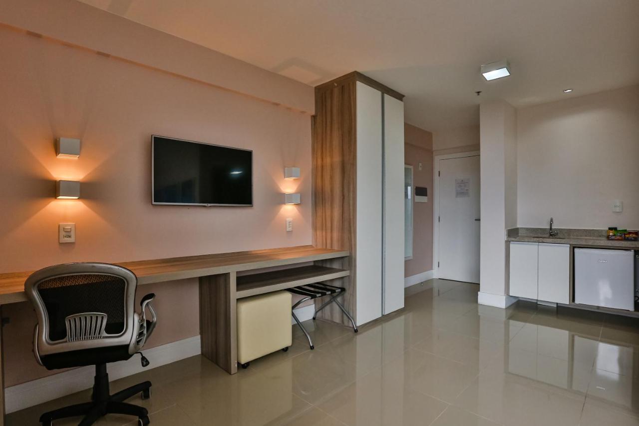 รามาดา โฮเต็ล แอนด์ สวีท กัมโปส โดส โกยตากาเซส Hotel กัมโปส โดส กอยตากาเซส ภายนอก รูปภาพ